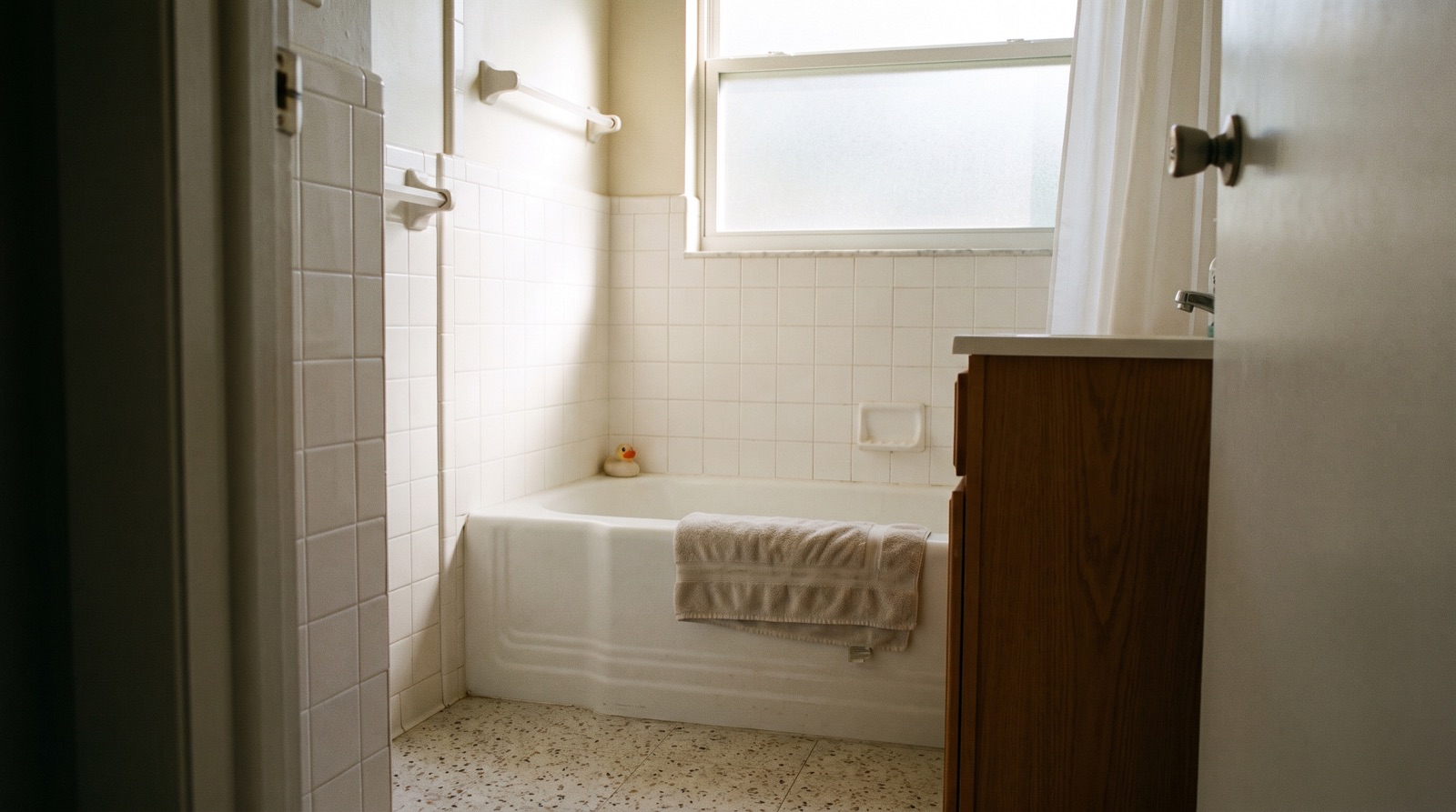 Removing Your Only Bathtub in Miami: The Resale Question, Answered Straight